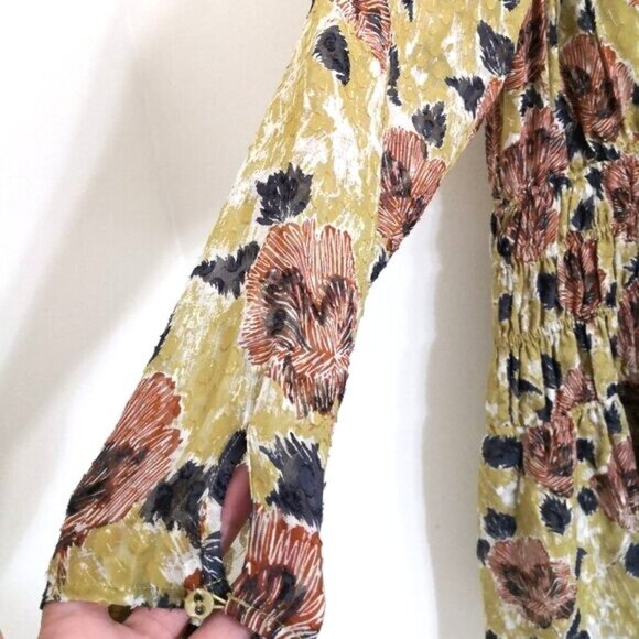 Like New Joie Silk Aminah Smocked Floral-Print Mini Dress In Ecru Olive Size M - Picture 4 of 6